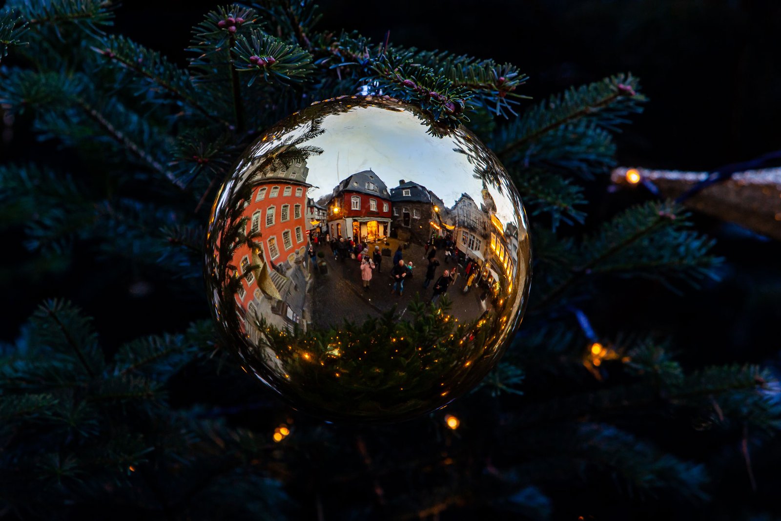 Kopie van web_4.-Monschau-kerstbal